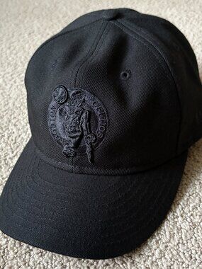 New Era Boston Celtics 59FIFTY Retro Crown Low Black On Black Fitted Hat 7 1/4